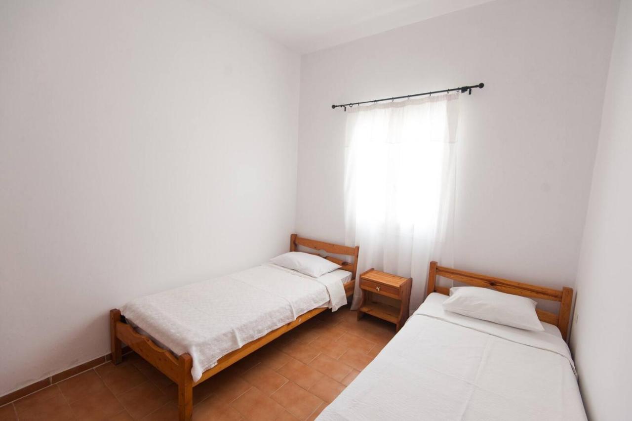 Madalenas B&B Pelekas Exterior photo