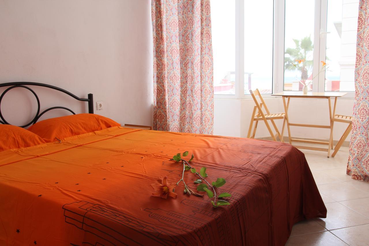 Madalenas B&B Pelekas Exterior photo