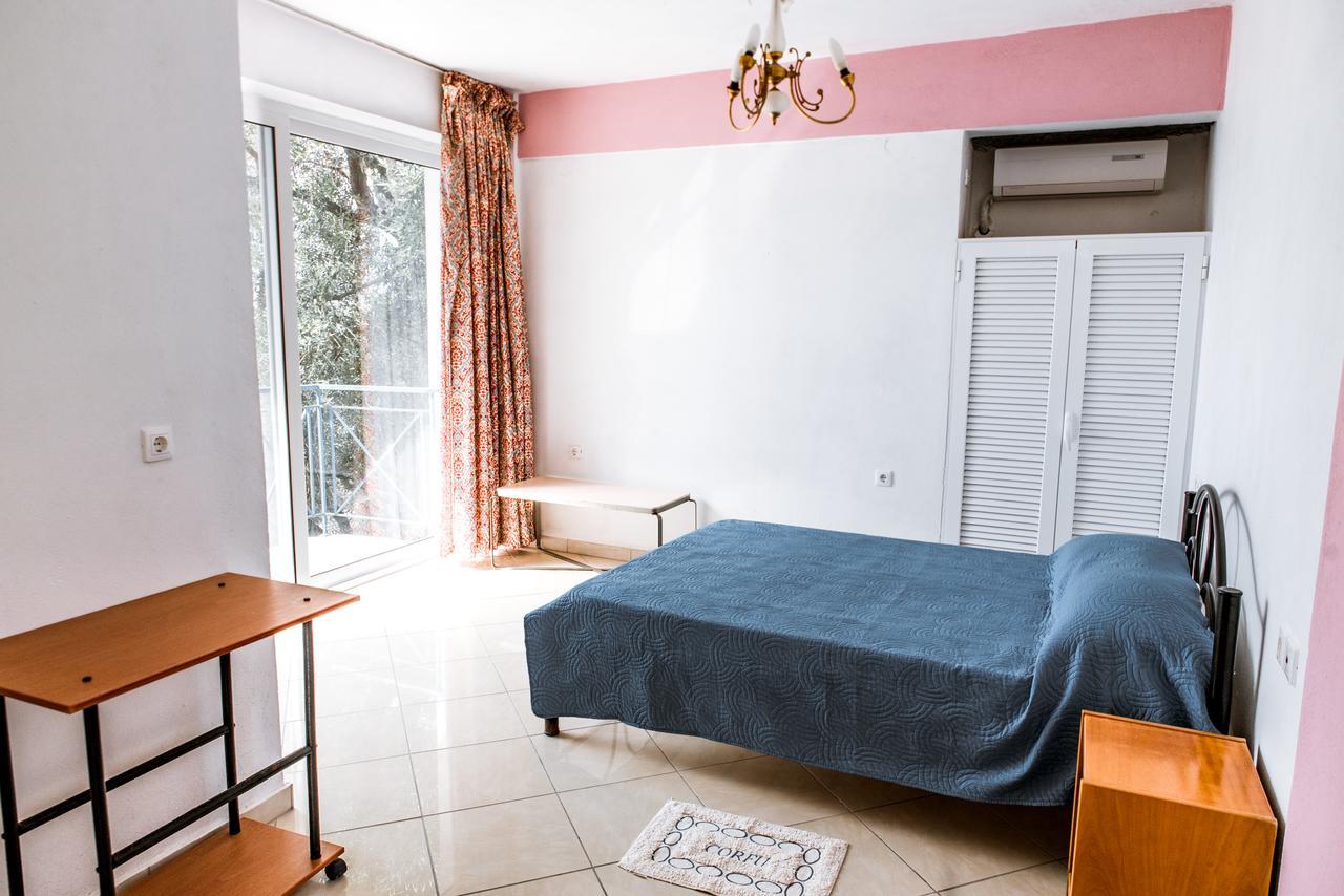 Madalenas B&B Pelekas Exterior photo